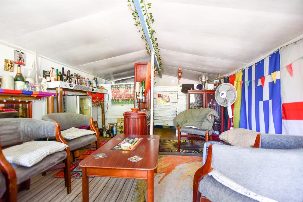 Workshop/Outbuildings