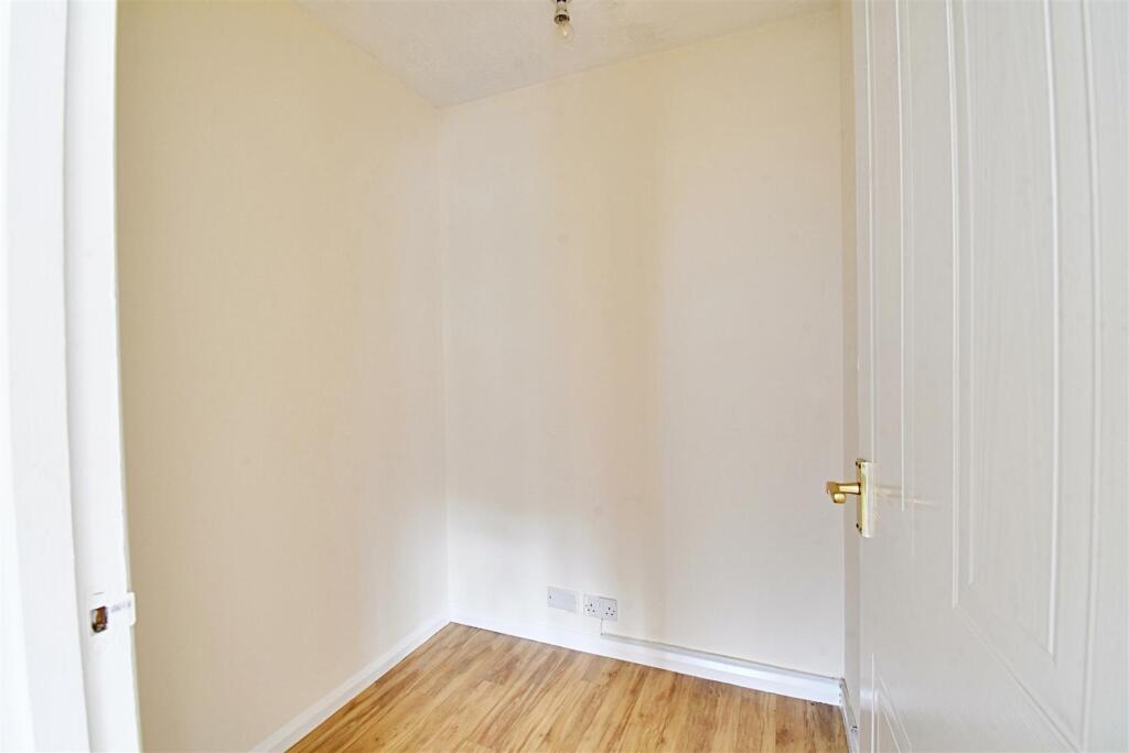 Walk in Cupboard.jpg