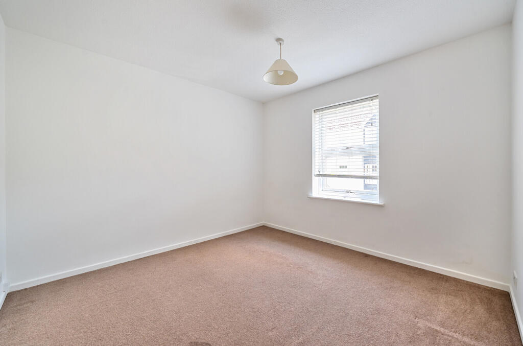 1326012-9-6874fea...