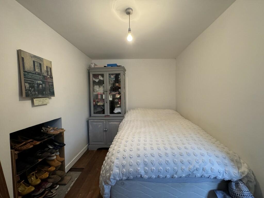 Front Room/Bedroom