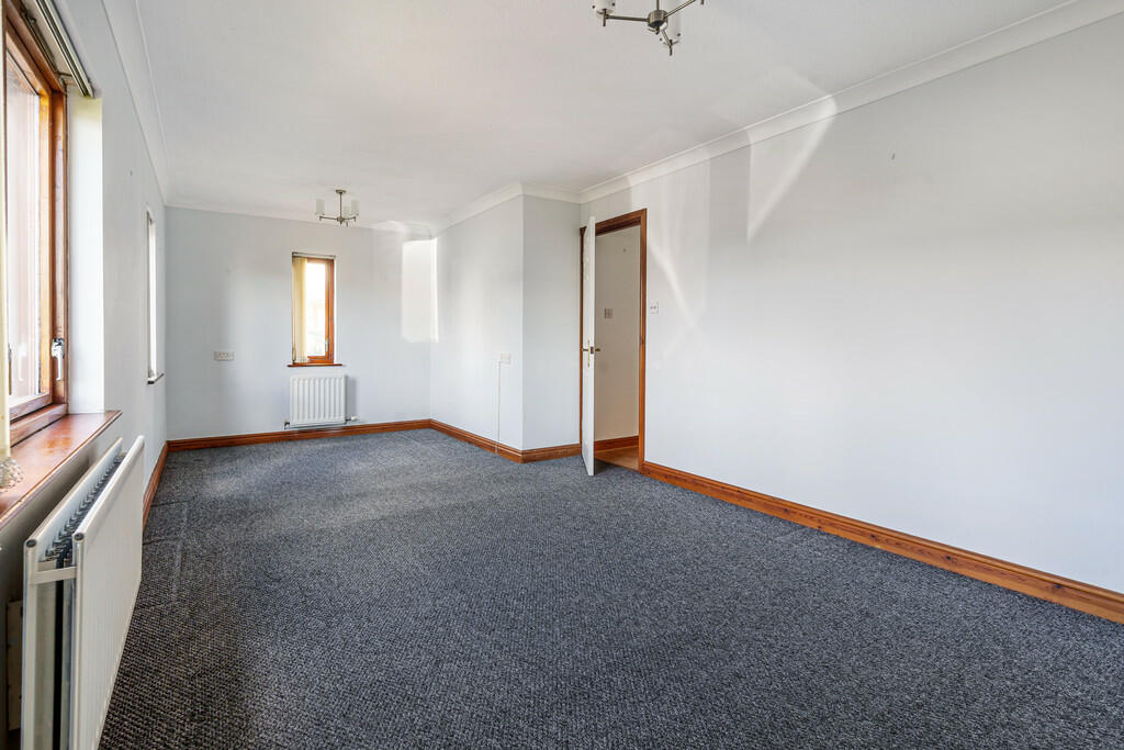 Living / Dining R...