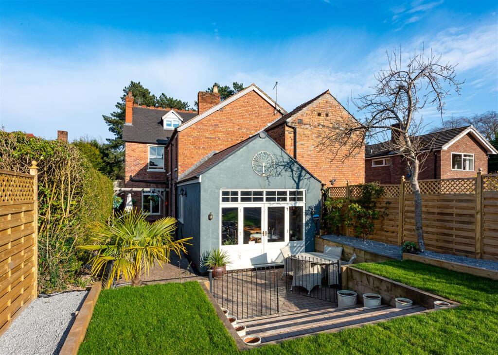 49 Richmond Road-garden3.jpg