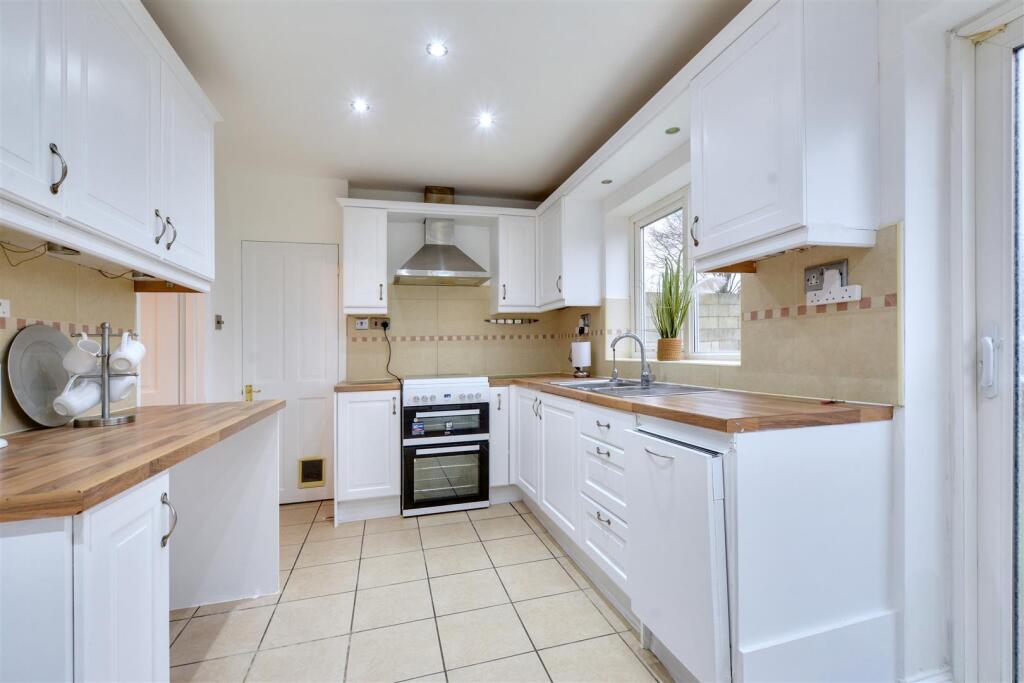 Kitchen (2).jpeg