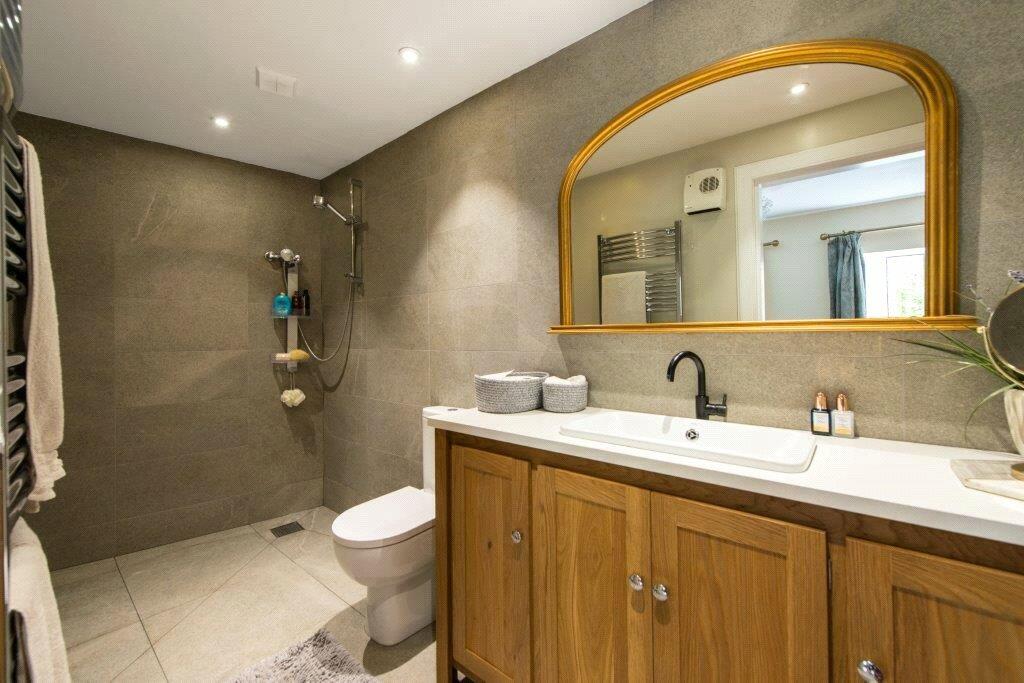 En Suite Shower Room
