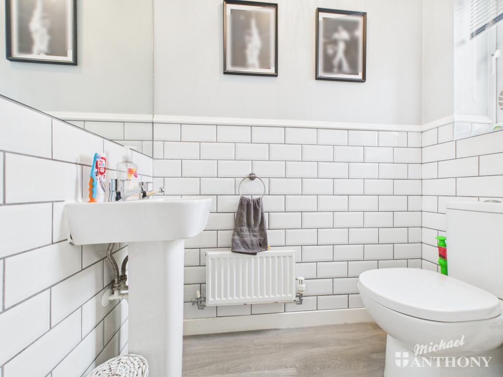 CAM02773G0-PR0368-STILL010