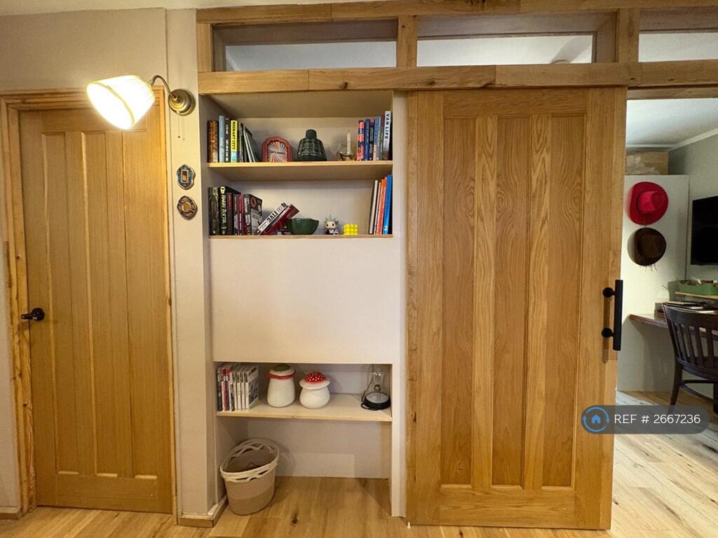 Built In Bookshelves 