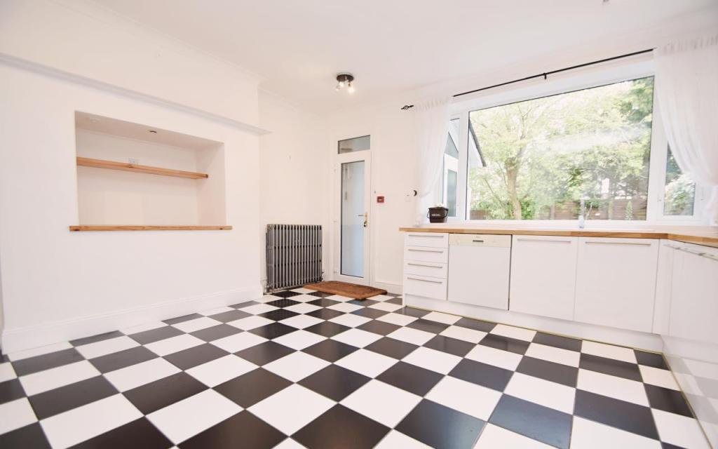 Kitchen to Garden