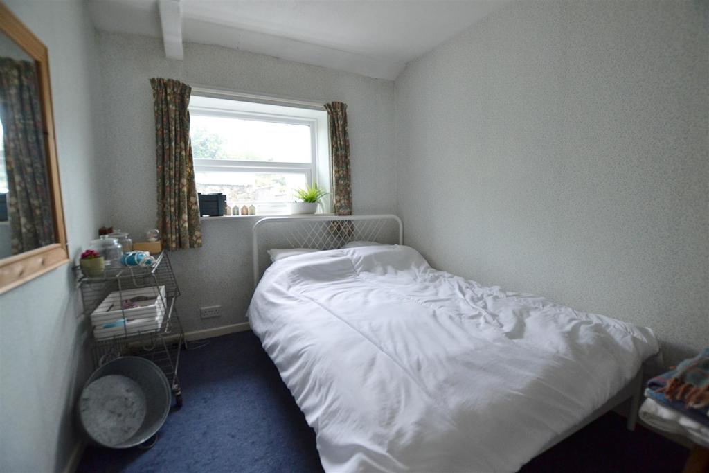 bed 2.JPG
