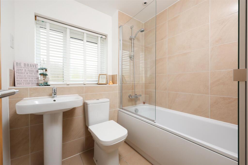 33 Acorn Drive 24.JPG