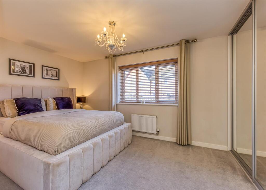 25 Rosemary Road-Bedroom 1.jpg