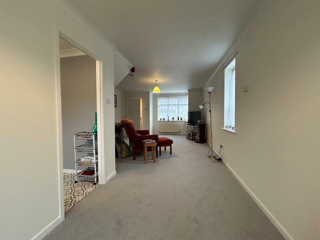 OPEN PLAN SITTING/DINING ROOM