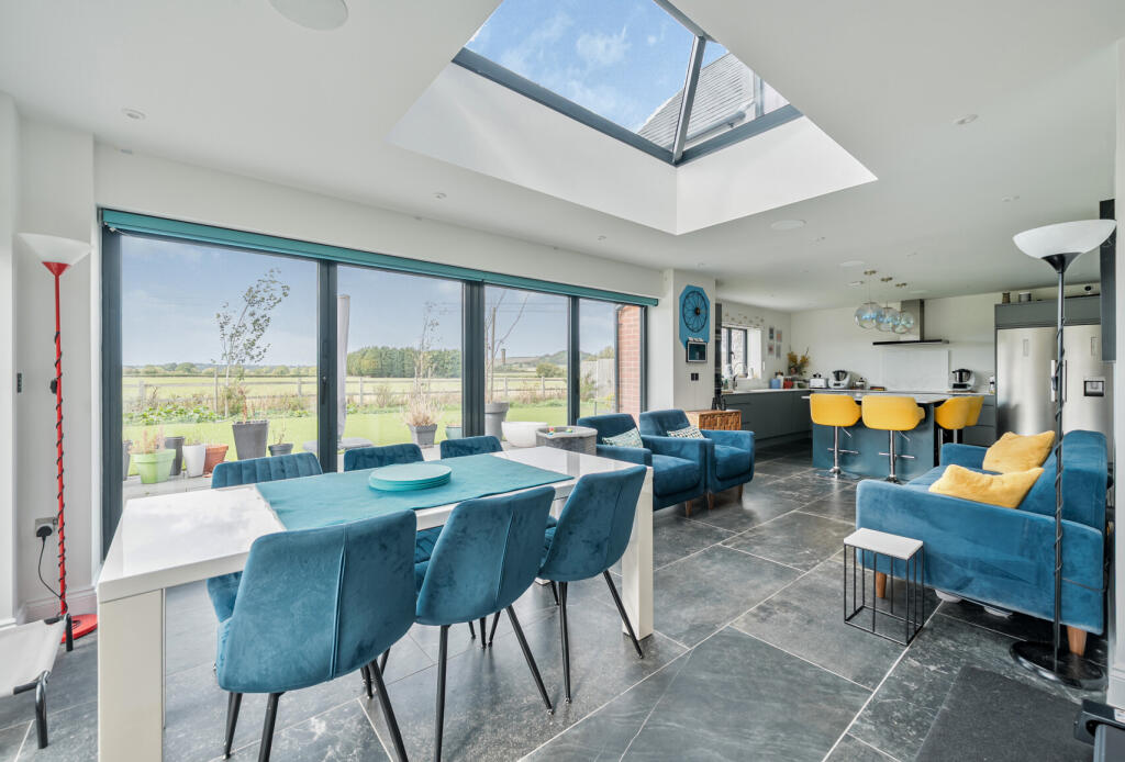 1354936-3-68c7ff2...