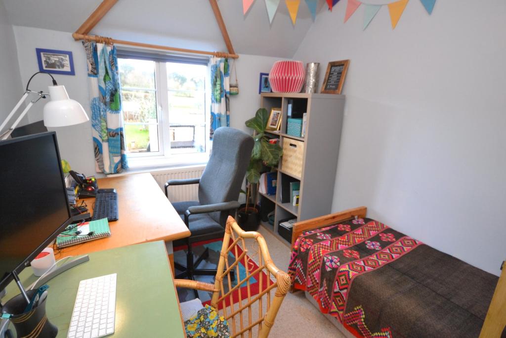 Bedroom 3 / Study