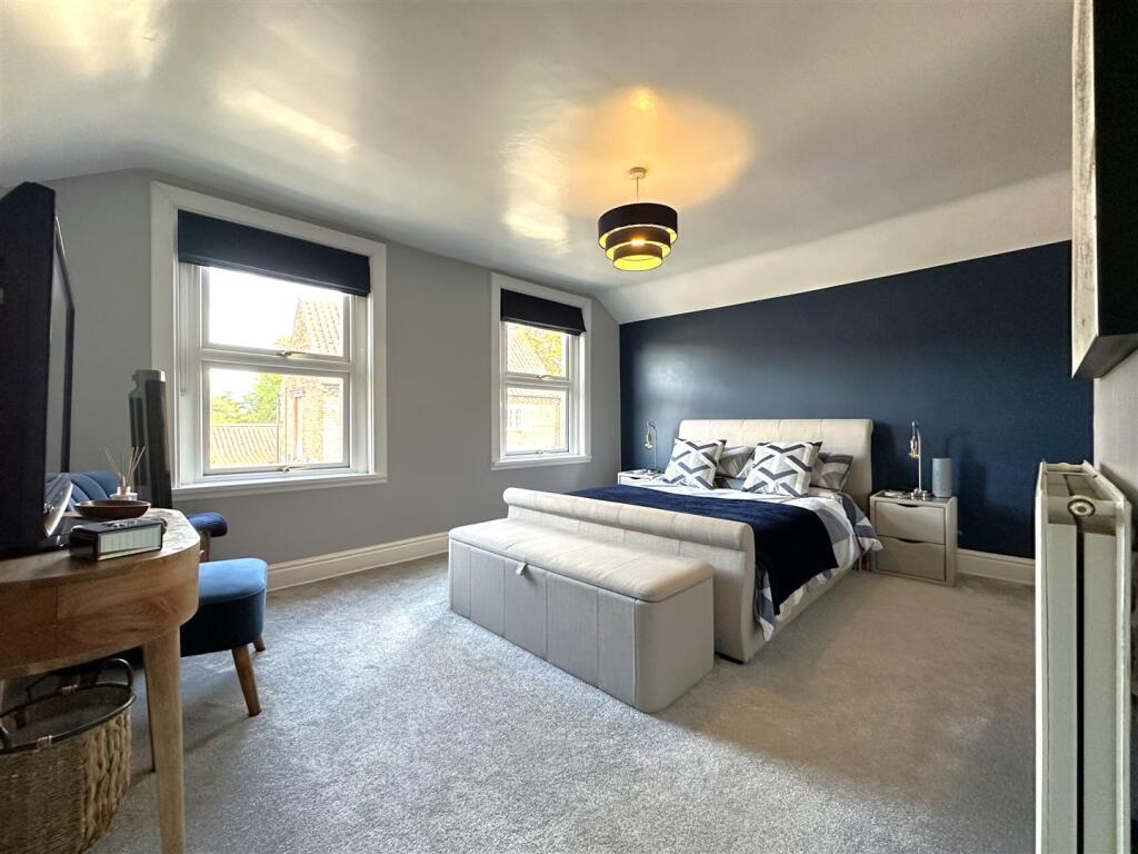 Master Bedroom 264