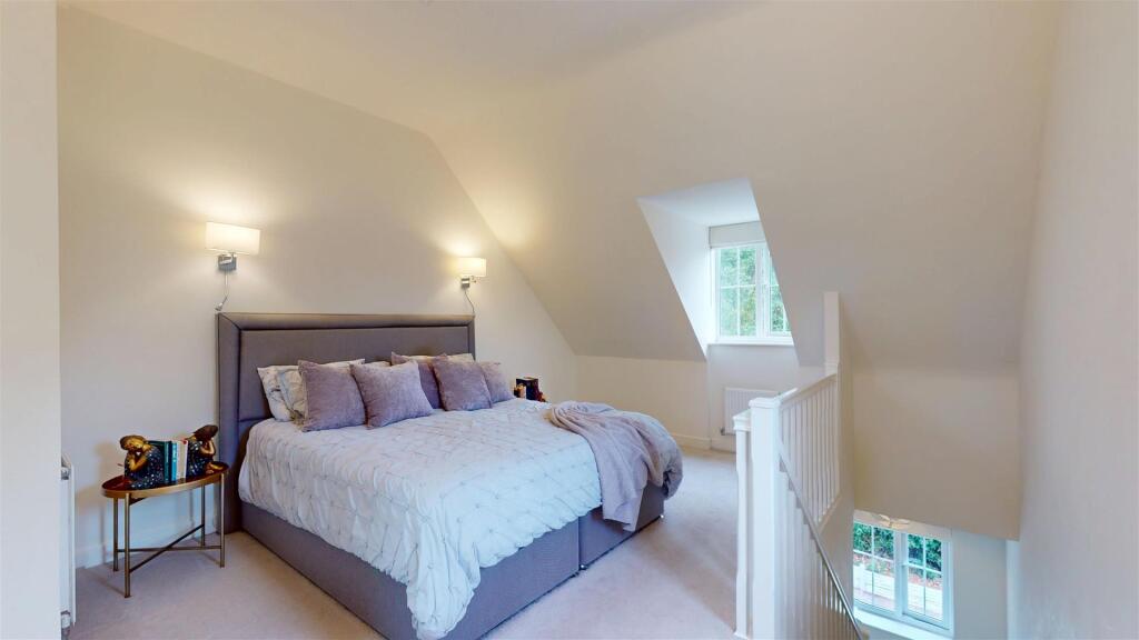 Gardeners Place 67, Master Bedroom 1.jpg