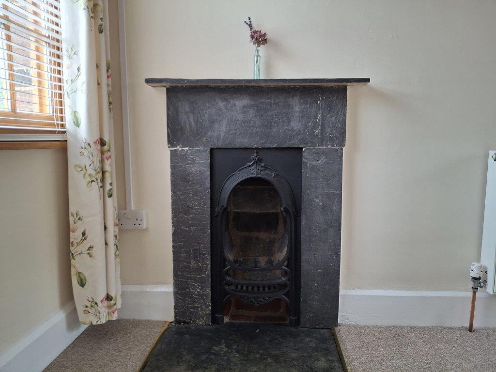Main Bedroom - Fireplace.jpg