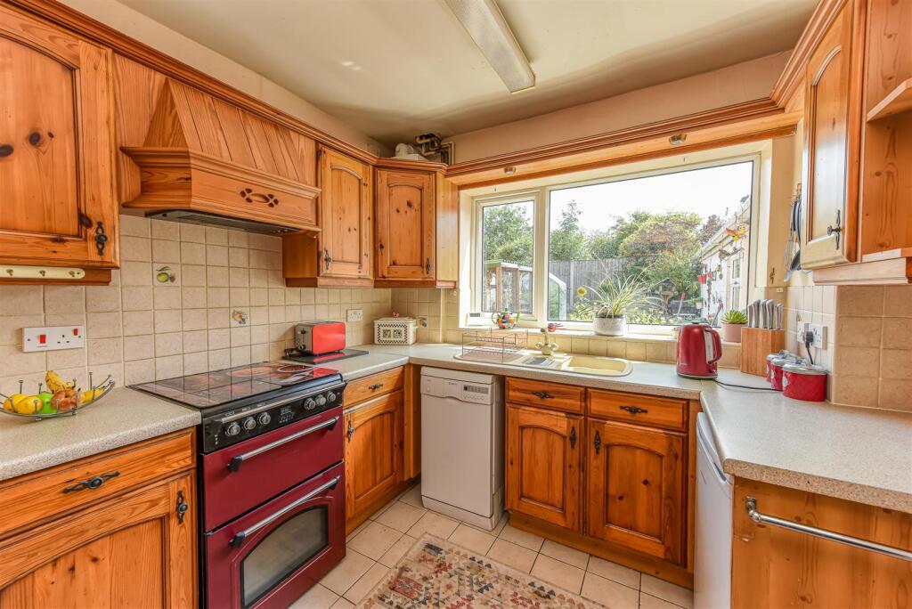 20 Wombourne Road-Kitchen.jpg