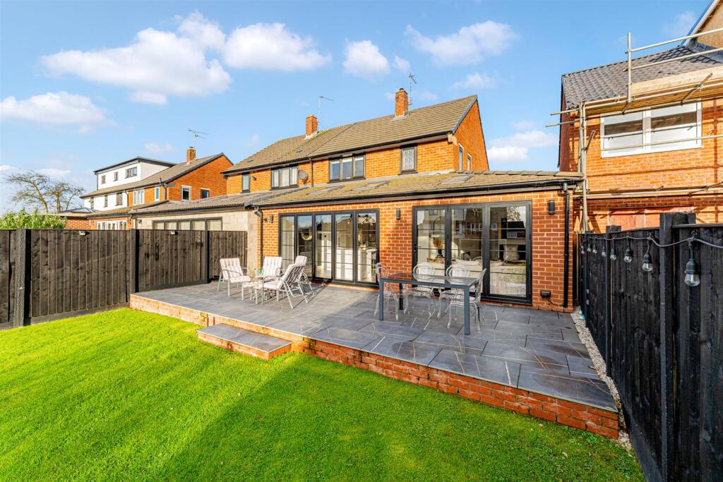 100 Tithebarn Road garden 2.jpg