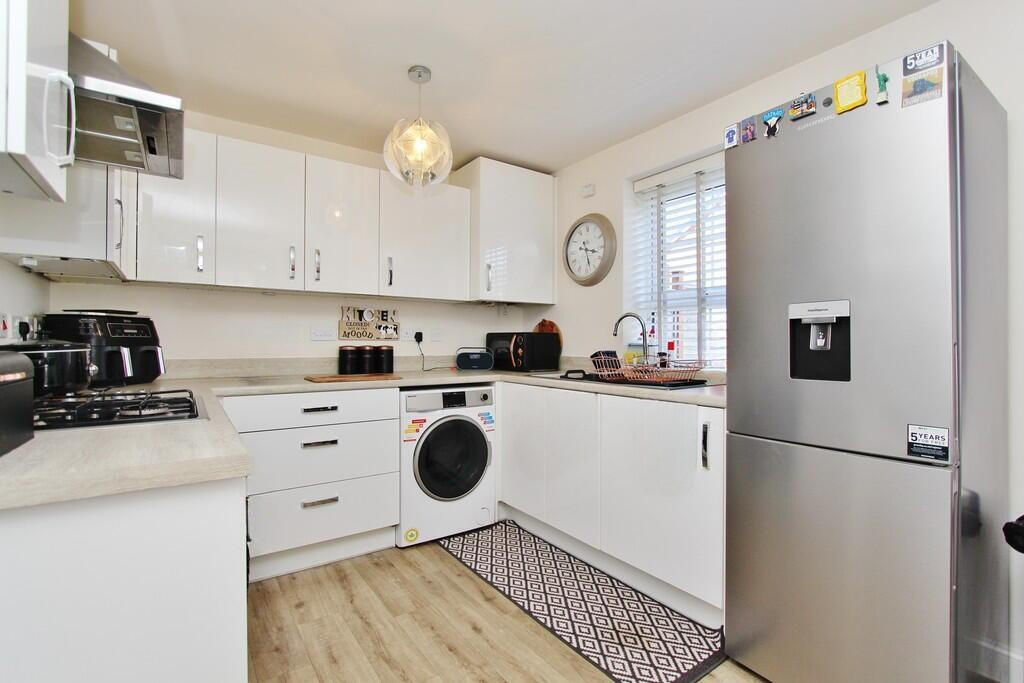 e2480401-21e2-476...