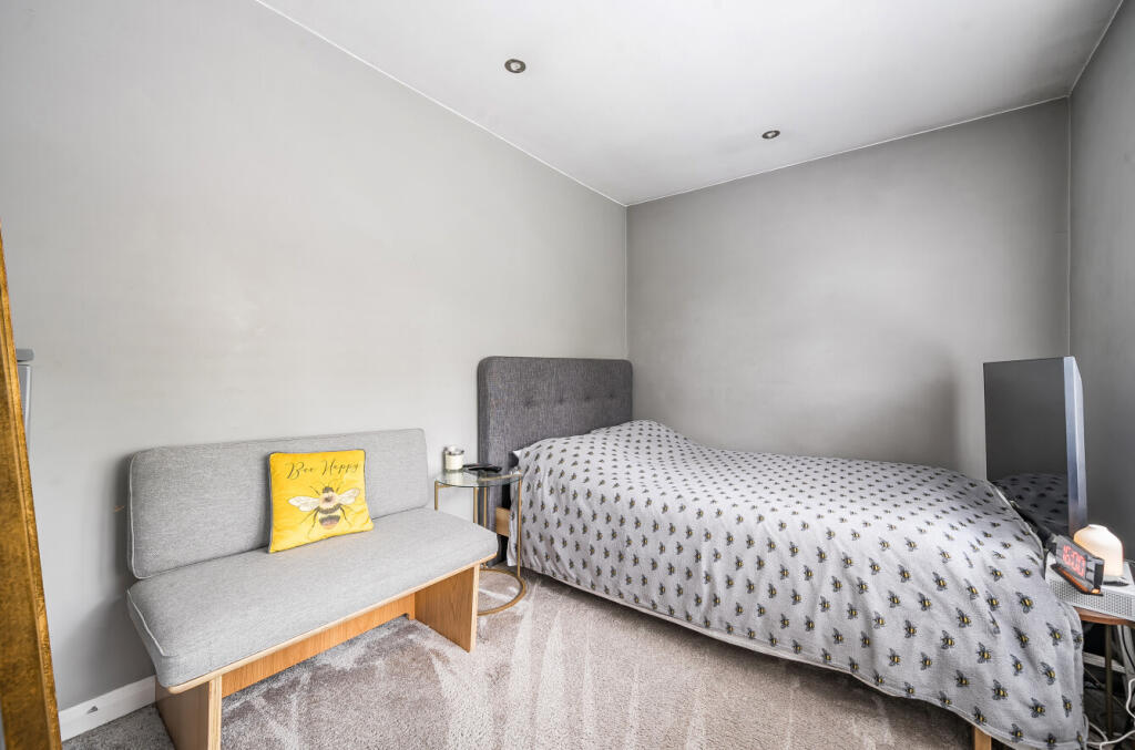 1368780-23-68f126...