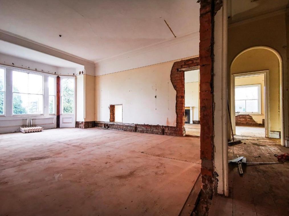 Kitchen/living area with bay window