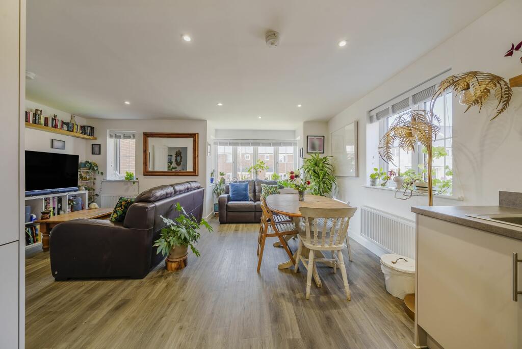 Living Room/Dining Room/Kitchen (3)