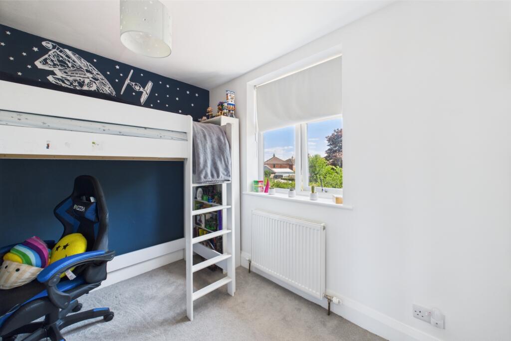 CAM03162G0-PR0260-STILL034