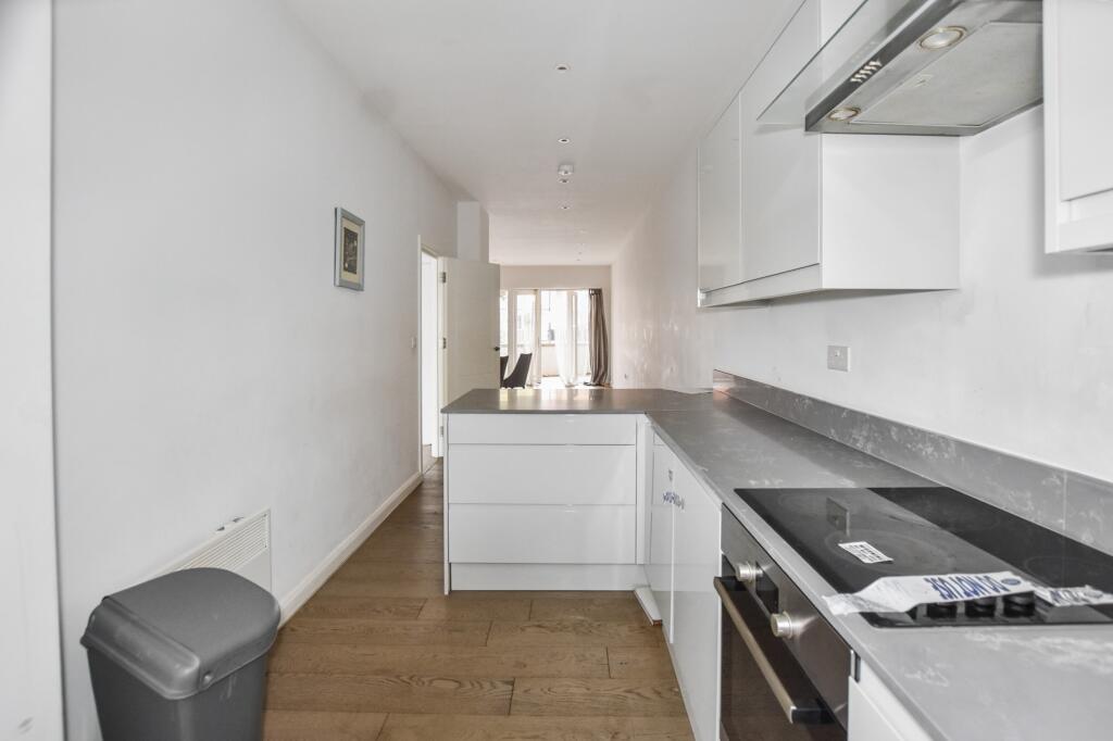 124 Blackwall Lane, Greenwich, London, SE10 0SP