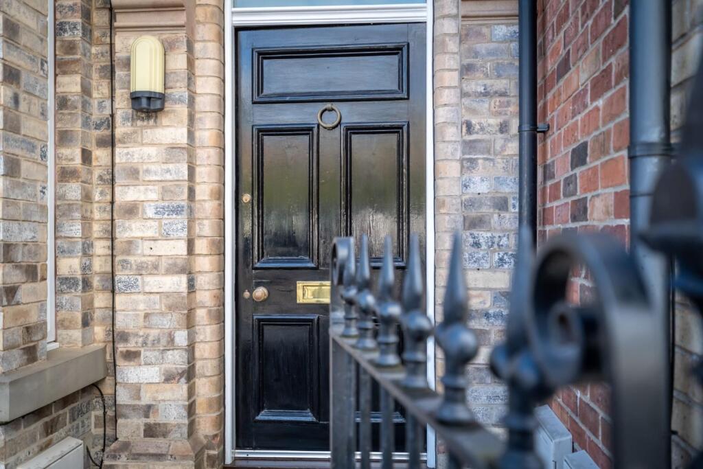 barbican road-17.jpg