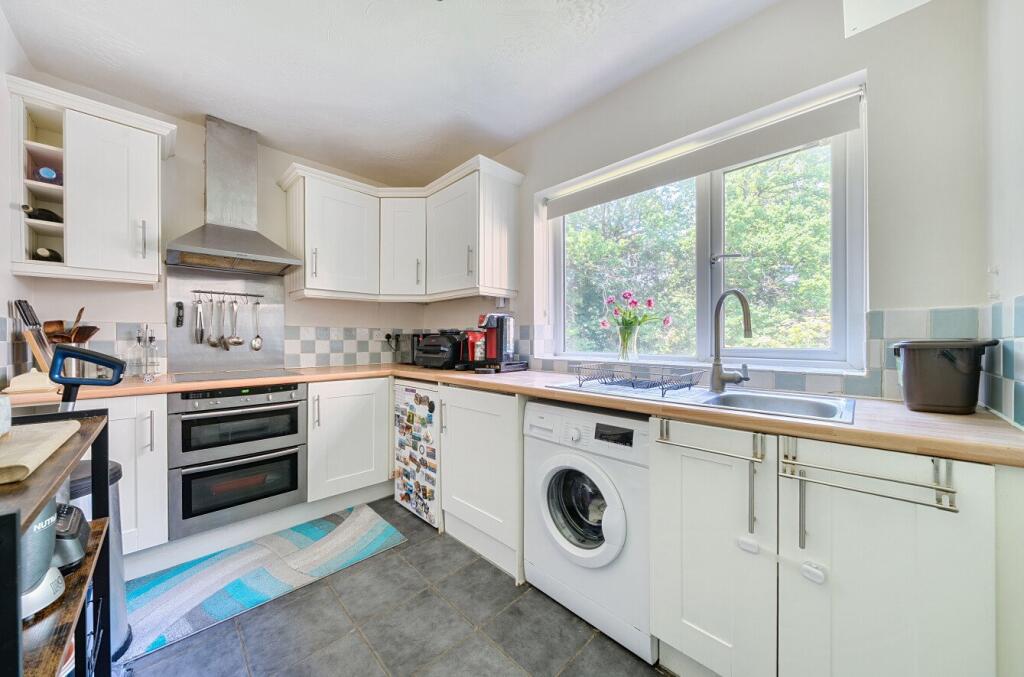 1289915-8-6824922...