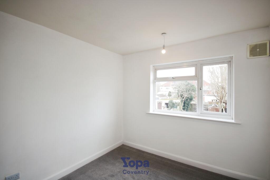 C3c0a9f4-Bed 202.JPG