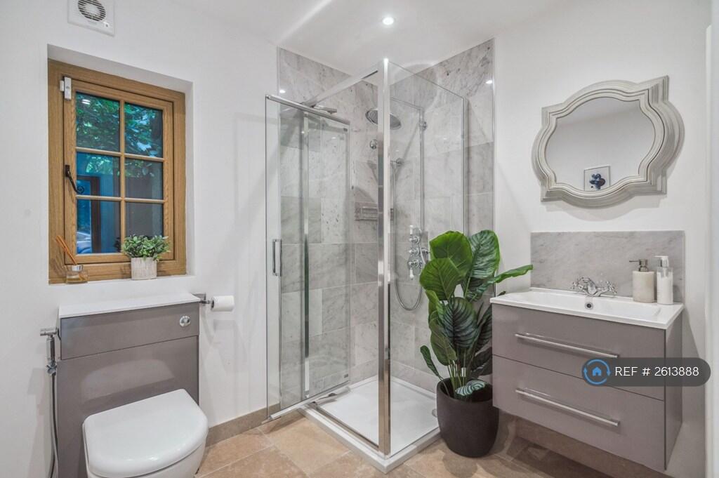 Ground Floor Bathroom