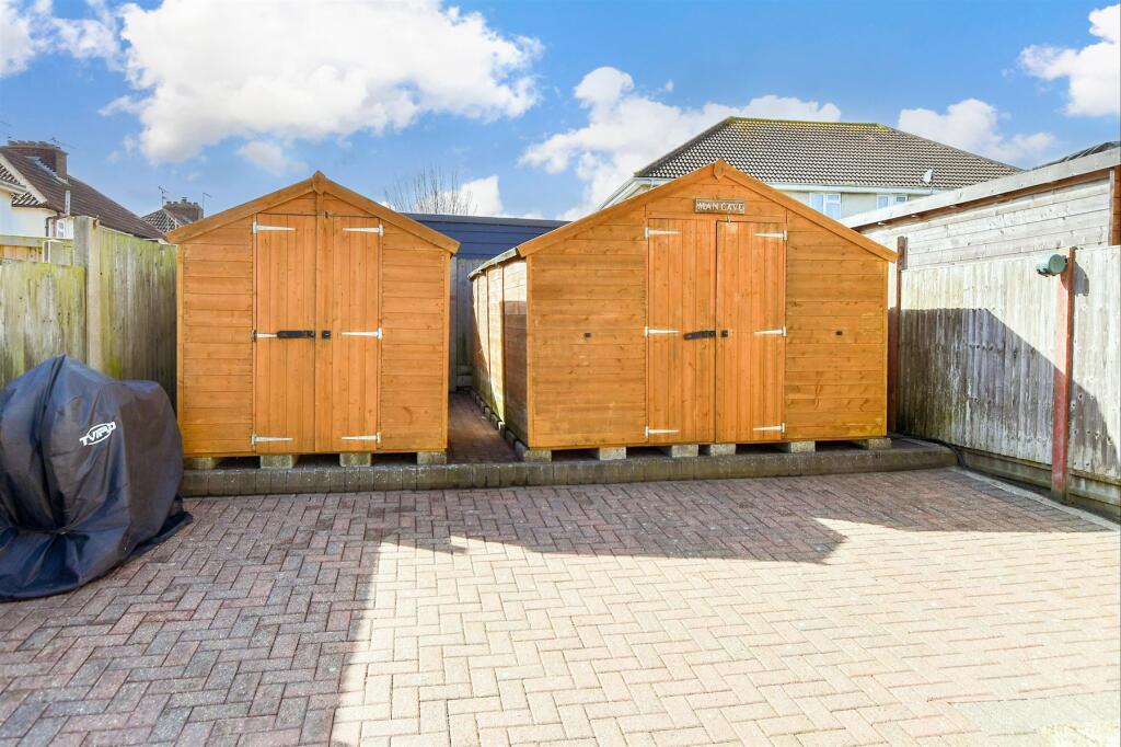 Workshop/Outbuildings