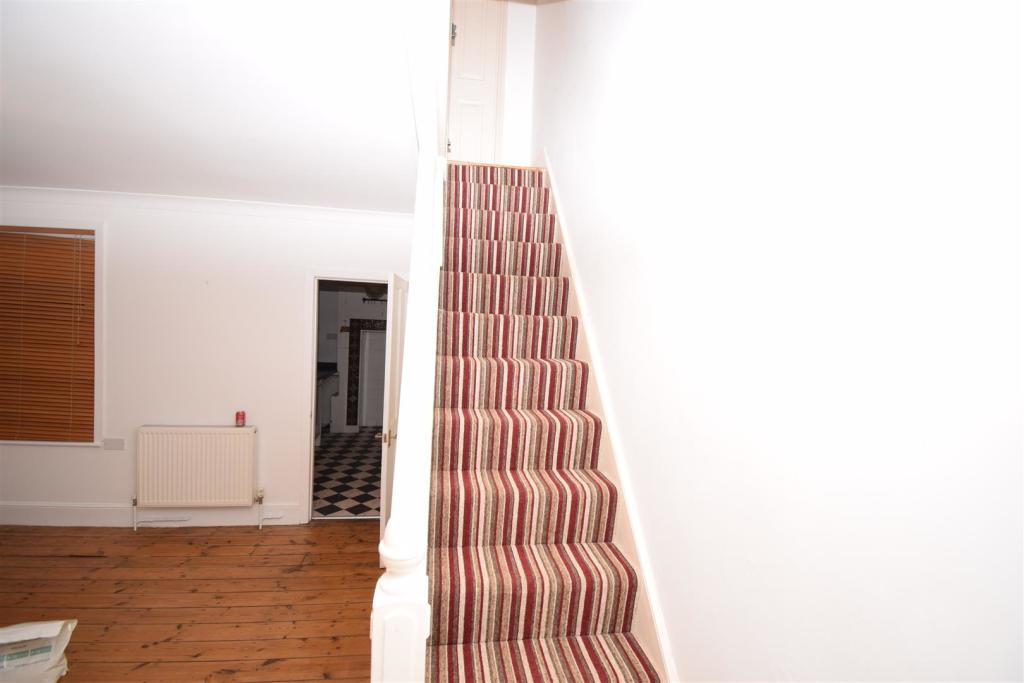2 st johns road (2).JPG