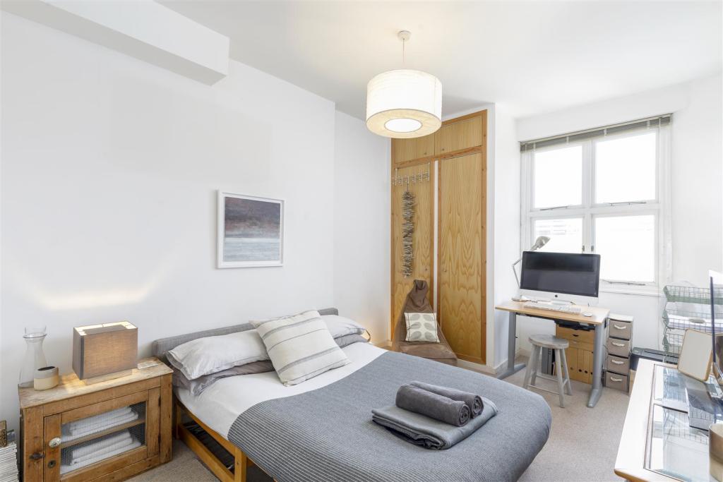 AdelaideCrescent_LargeFiles_17.jpg