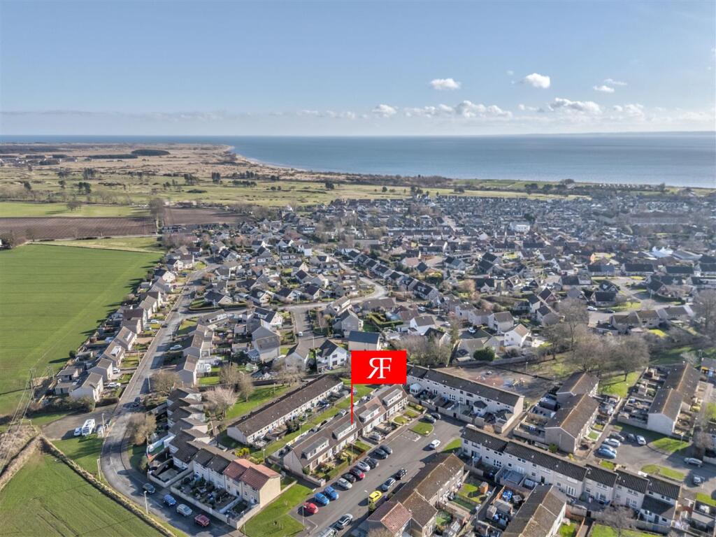 16 Elmgrove Monifieth-3.JPG
