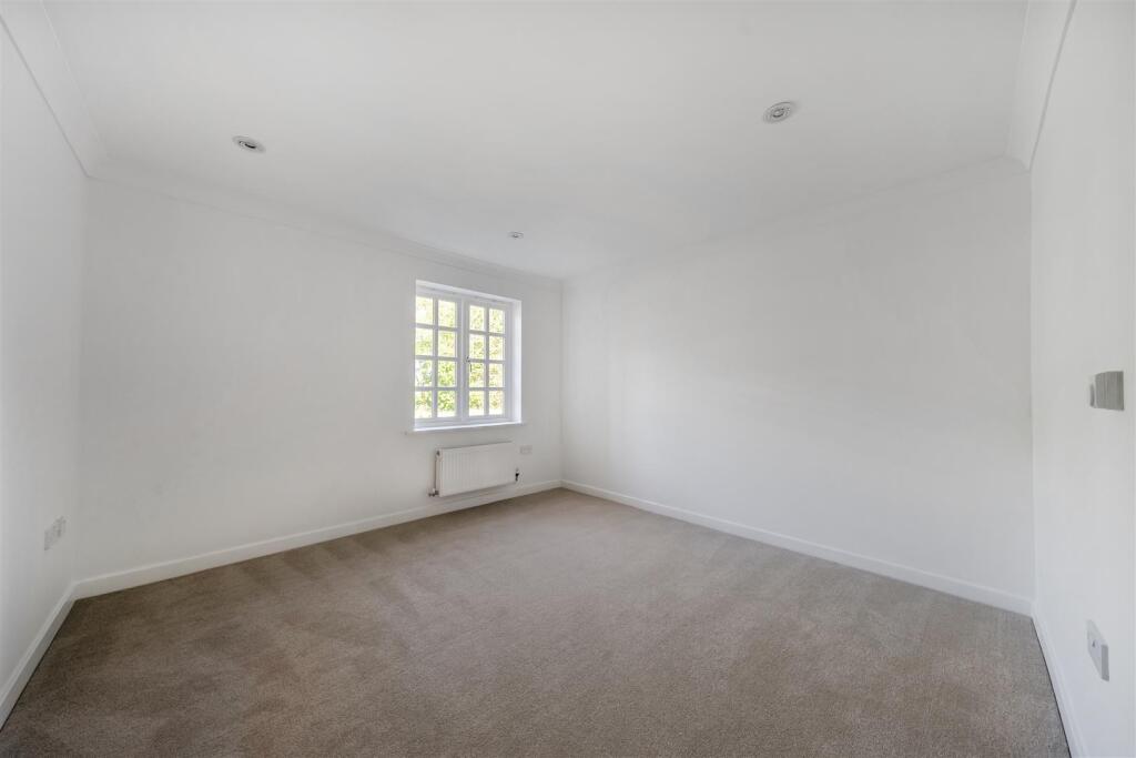 55 Reffield Close, Towcester (6).jpg