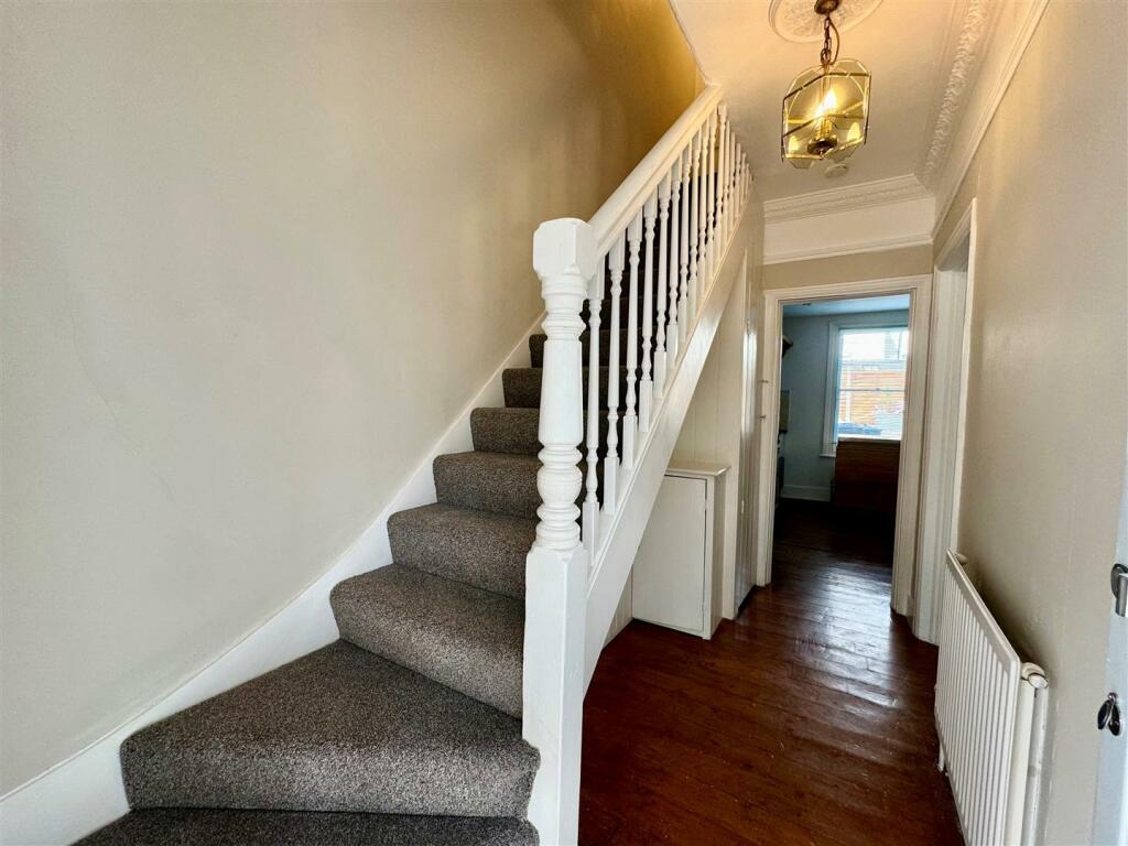 Hallway.jpg