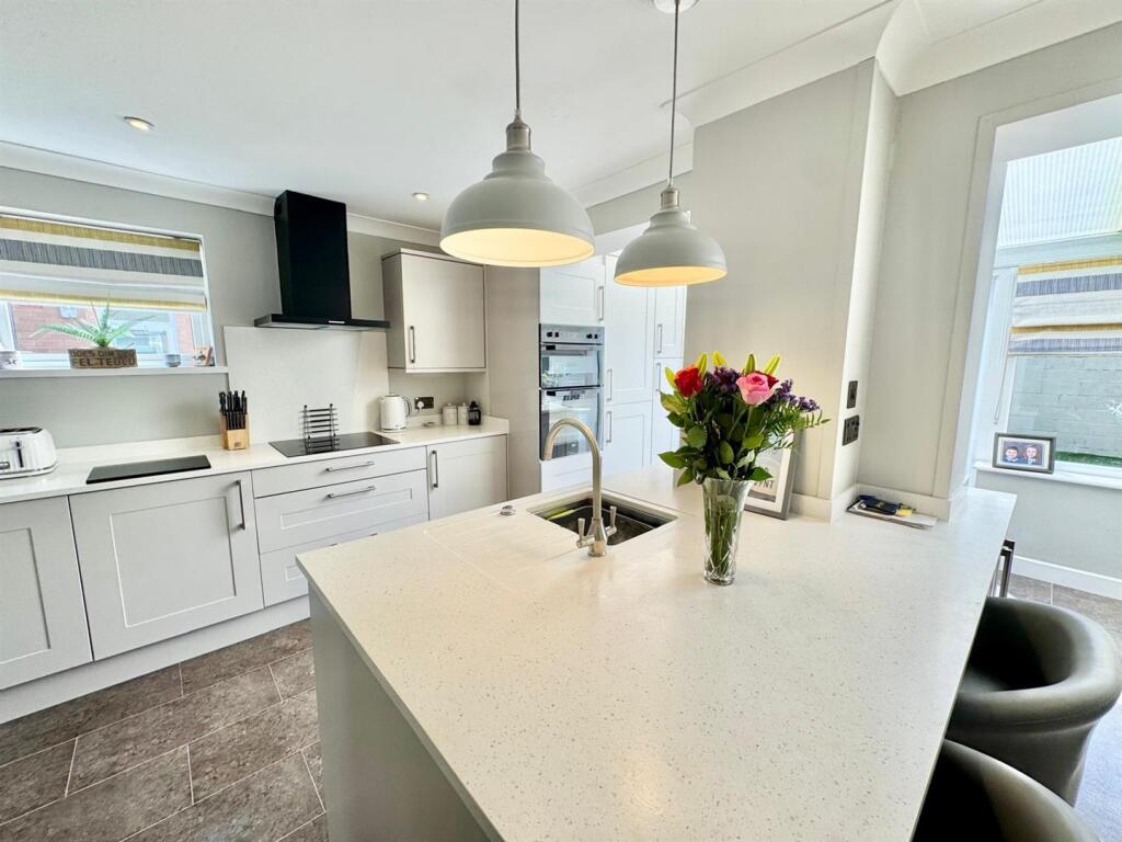 PHOTO-2025-08-28-07-25-36 (12).jpg