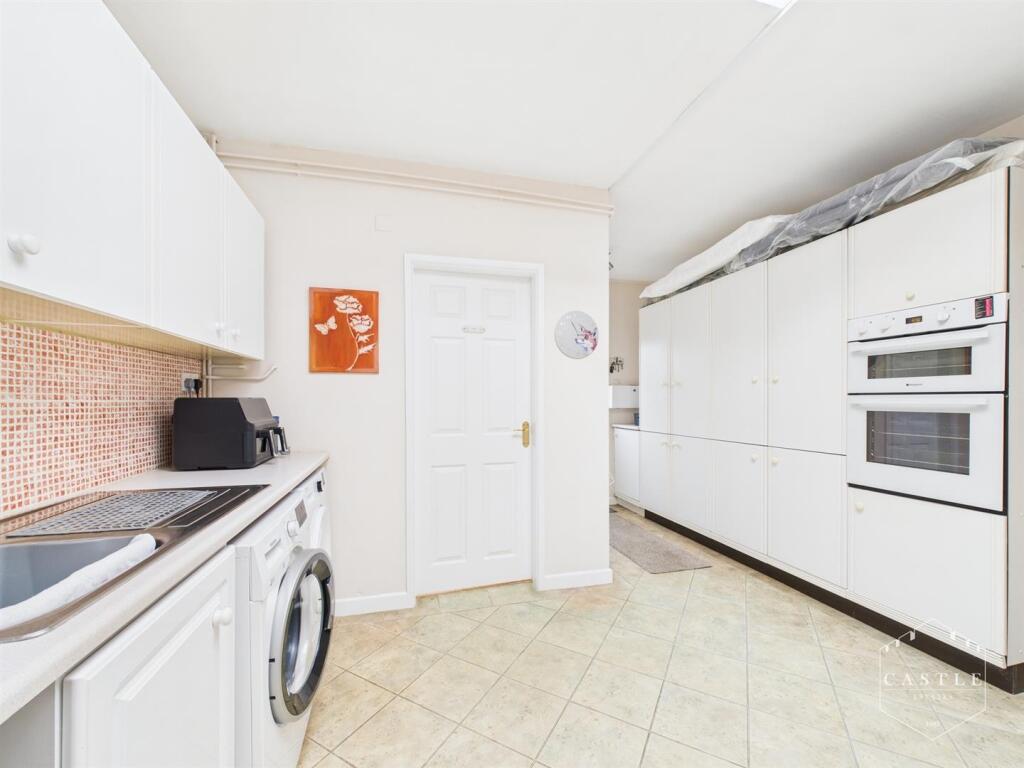 UTILITY/KITCHEN