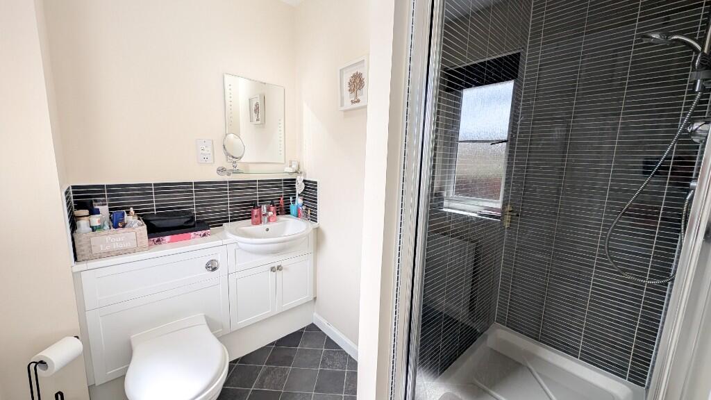 Bedroom 1 En-Suite