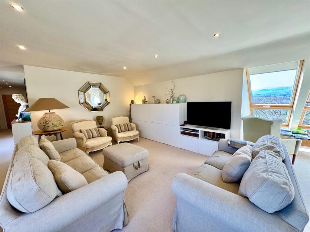 PHOTO-2025-04-22-22-42-27 (28).jpg