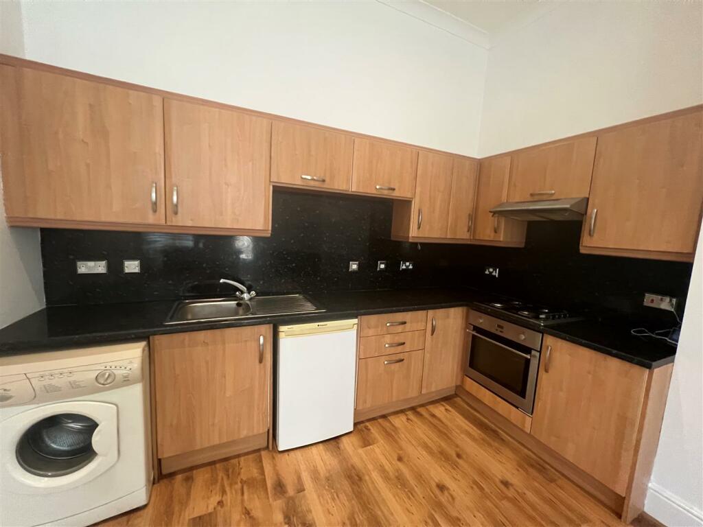 F1 76 Beverley Road 2.jpg