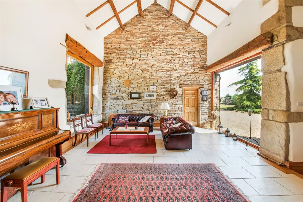 THE BARN/GAMES/LEISURE WING