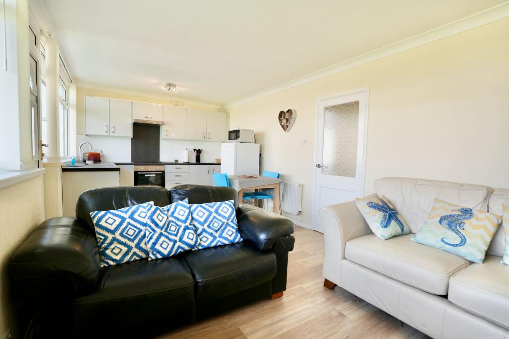 Kitchen/Lounge
