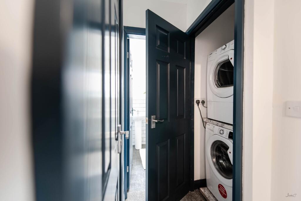 Utility cupboard