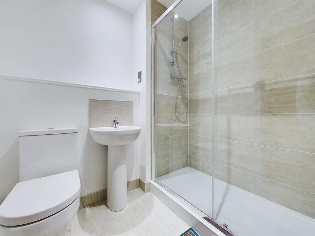 CAM04273G0-PR0089...