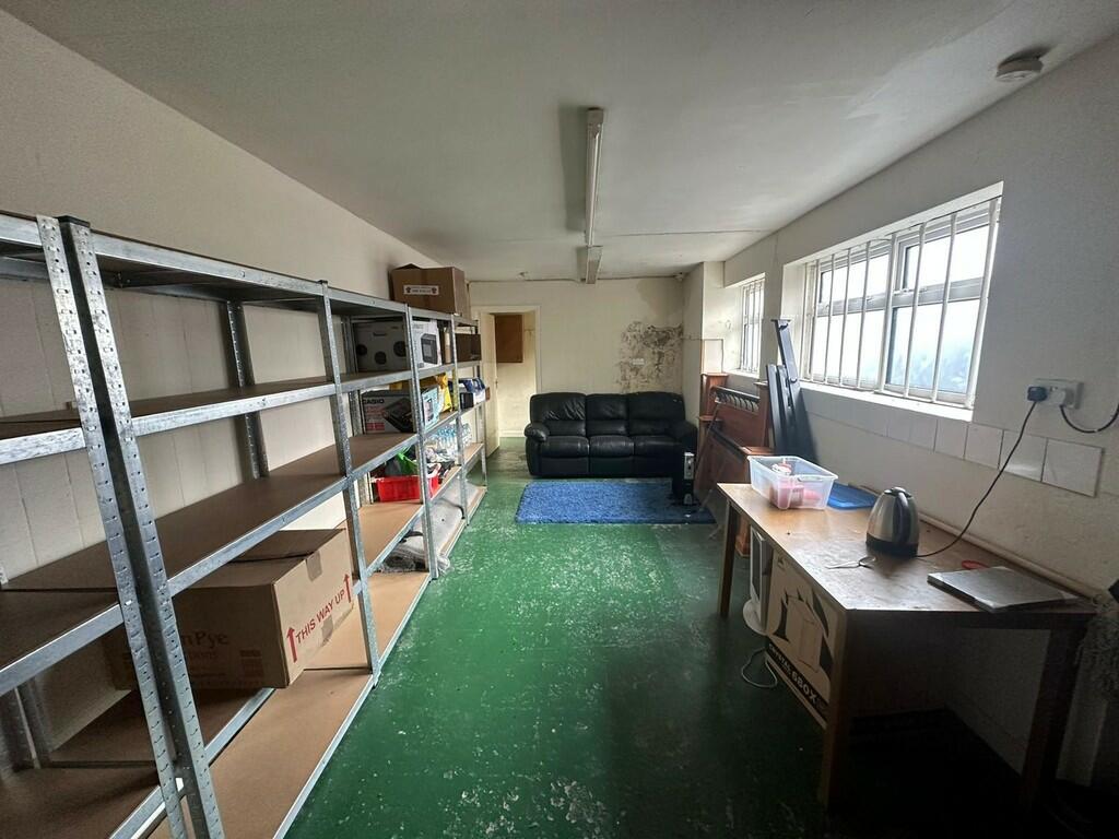 PHOTO-2024-10-29-...