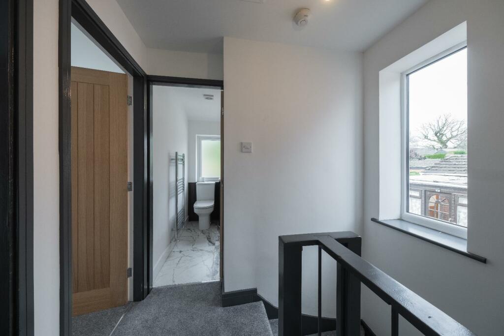 23 Oathills Drive-024.jpg