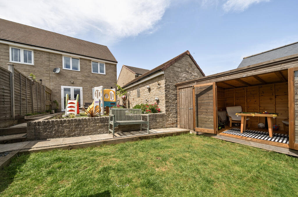 1298691-12-683743...